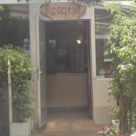De L'isere Otel Cannes